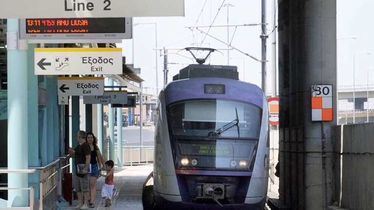 Νέες στάσεις εργασίας σε σιδηρόδρομο και προαστιακό