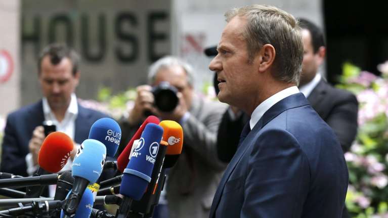 Τουσκ:'Ετοιμοι για το «διαζύγιο» ακόμη και σήμερα