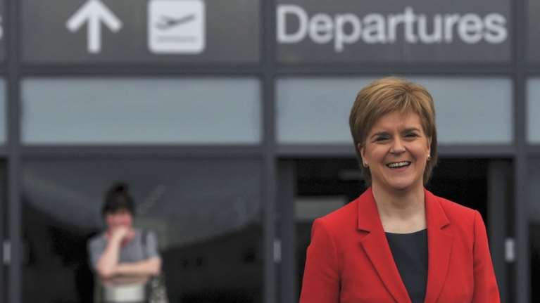 Η Βρετανία φεύγει από τη Σύνοδο Κορυφής, η Σκωτία έρχεται