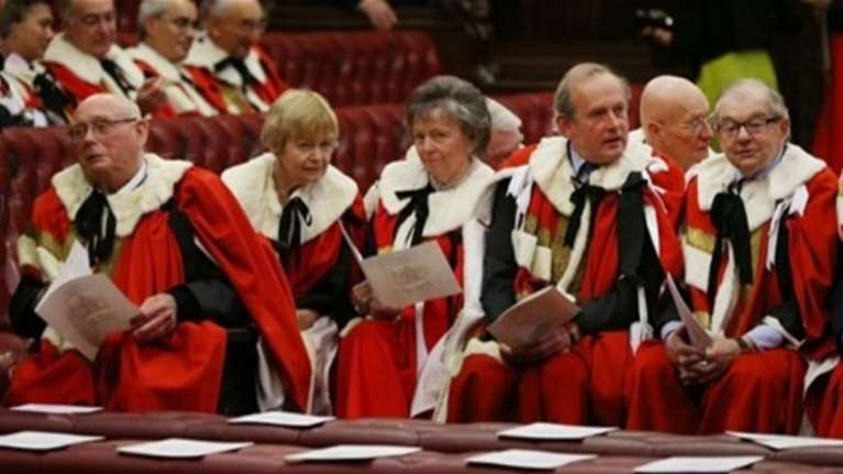 Οι λόρδοι της Βρετανίας ήξεραν από Μάιο για το Brexit: Τι αναφέρει έκθεση