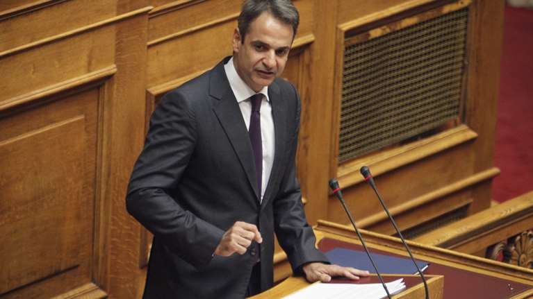 Υπονομεύετε τη συμφωνία για μια δράκα συνδικαλιστών