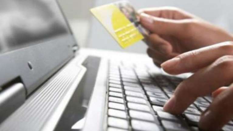 Έκλεβε προπληρωμένες κάρτες και τις έπαιζε στον τζόγο