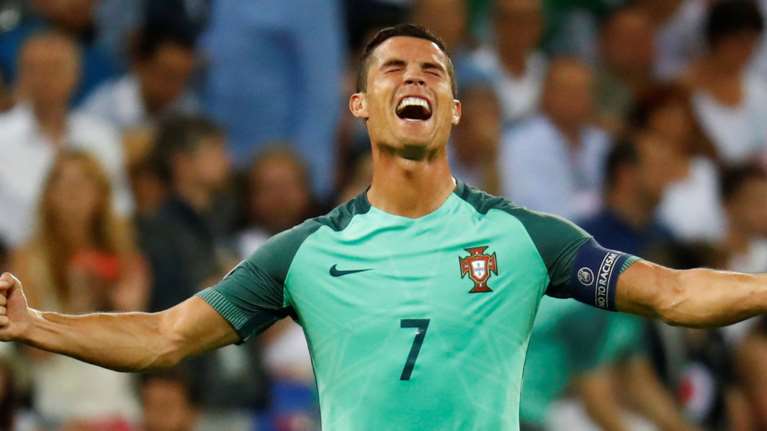 «Μαγικός» Ρονάλντο έστειλε την Πορτογαλία στον τελικό