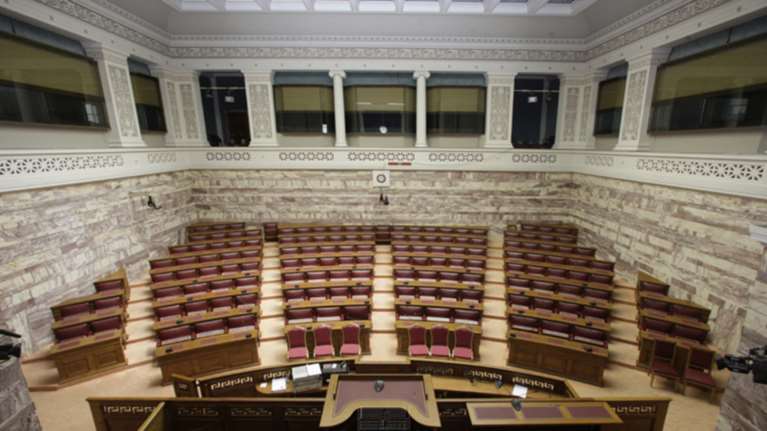 Βουλή: Δείτε live τη συζήτηση για τον εκλογικό νόμο