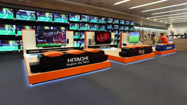 Ταξίδι σε μια νέα εμπειρία στα ανανεωμένα Public στο The Mall Athens