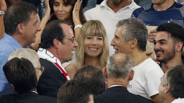Τρελές χαρές και selfie από τον Ολάντ στην νίκη της Γαλλίας
