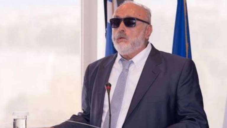 Ψυχρολουσία για Κουρουμπλή στη Μήλο: «Ανεπιθύμητος»