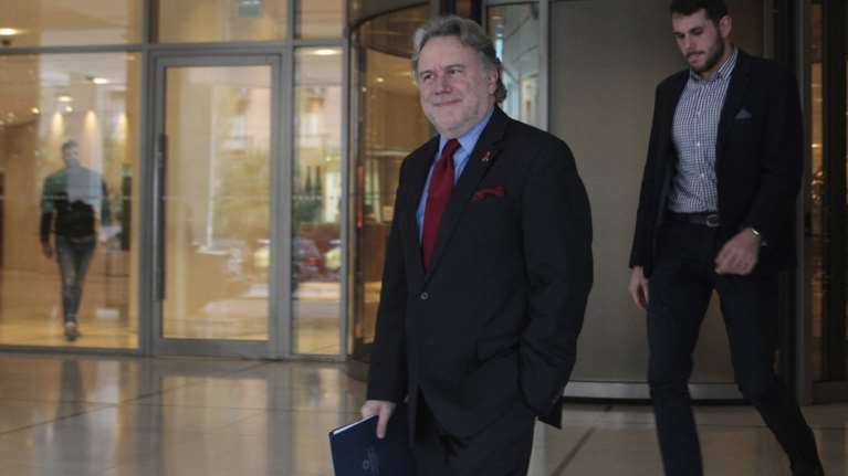 Δεν συζητάμε τον κατώτατο μισθό επιμένει ο Κατρούγκαλος