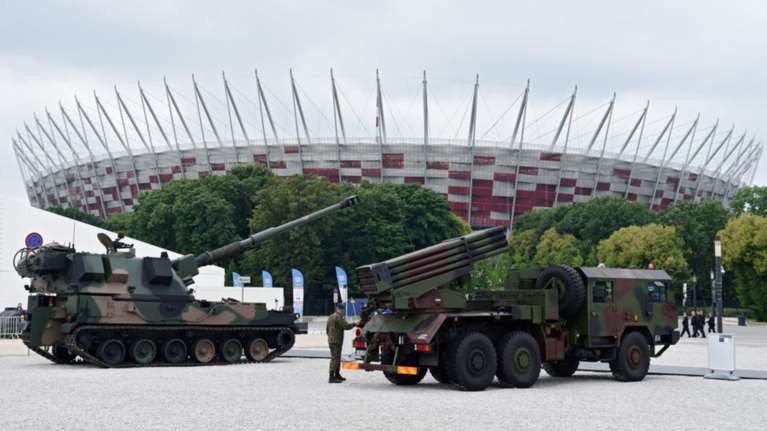 Πρωτοφανή μέτρα ασφάλειας στη σύνοδο του ΝΑΤΟ,σε κλουβί οι ηγέτες Φωτό