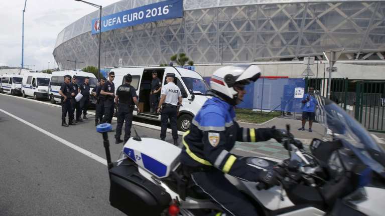 «Αστακός» το Παρίσι για τον μεγάλο τελικό του Euro 2016