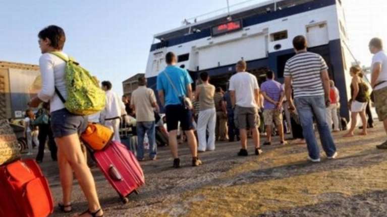 Κινηματογραφικό κόλπο μεταφοράς ναρκωτικών από 72χρονο