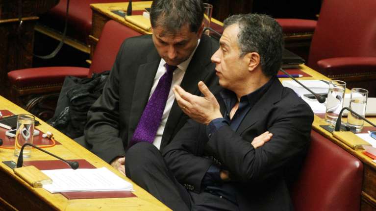 Βολές από το Ποτάμι στον Θεοχάρη,εμμέσως ζητεί την έδρα πίσω