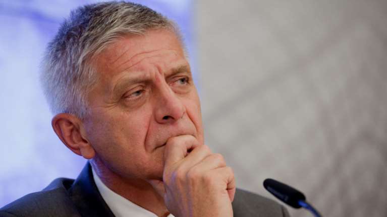 Φέρνουν επικεφαλής του ΤΧΣ Πολωνό υπέρ της δραχμής