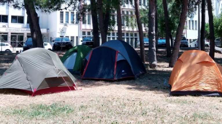 Σκηνές για γέλια και για κλάματα στο Αριστοτέλειο