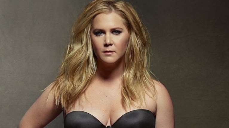 Εϊμι Σούμερ: Η πρώτη μου φορά ήταν στα 17, όταν με βίασε ο φίλος μου