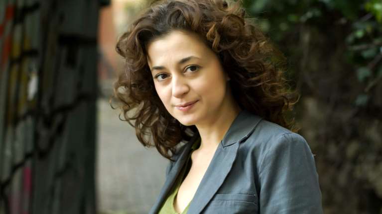 Μια τουρκάλα συγγραφέας γράφει ένα συγκλονιστικό κείμενο για το πραξικόπημα