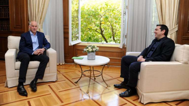 Στη Βουλή ο εκλογικός νόμος, στο Μαξίμου τα ραντεβού