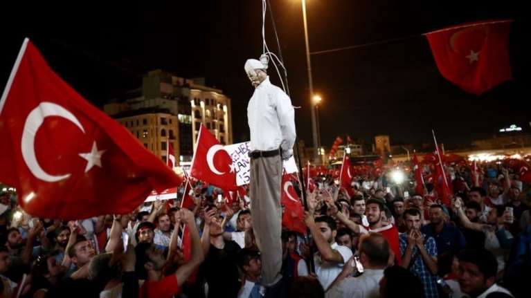 Απόφαση - σοκ στην Τουρκία: Δεν θα κηδευτούν οι πραξικοπηματίες