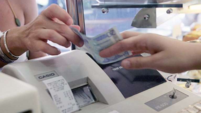 Επαναφέρουν τα τσουχτερά πρόστιμα για μη έκδοση απόδειξης