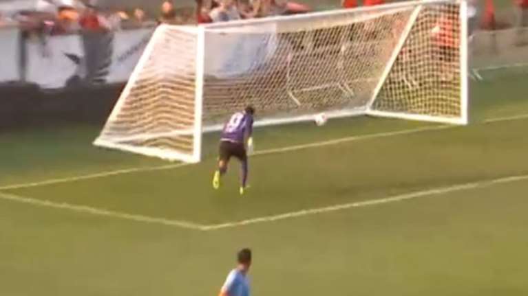 «Επικό» αυτογκολ από τερματοφύλακα- Video