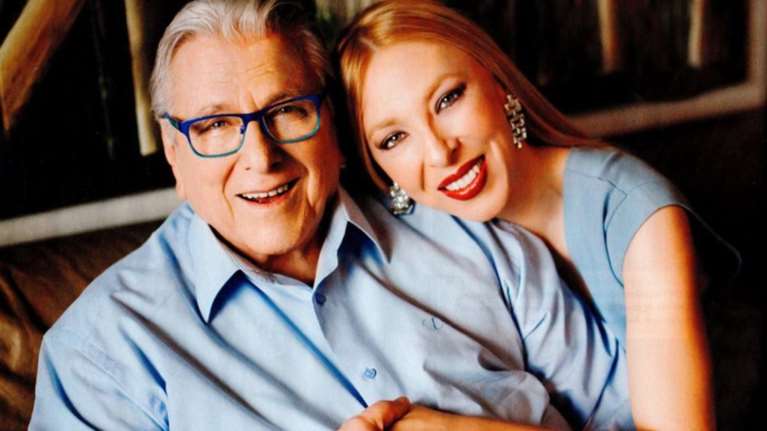 O Βουτσάς, οι κόρες του και το νέο μέλος της οικογένειας