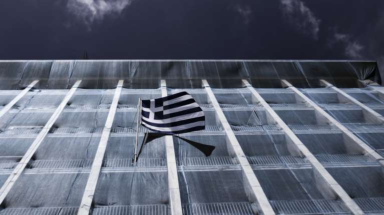 Στα χέρια της &quot;ξενοκρατίας&quot; βίαια οι ελληνικές τράπεζες