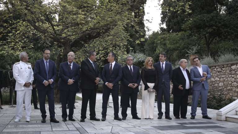 Τα «πηγαδάκια» στο Προεδρικό &amp; οι συζητήσεις στο «κιόσκι»