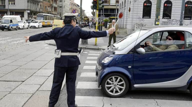 Συναγερμός στο Μιλάνο από ύποπτο πακέτο στο μετρό