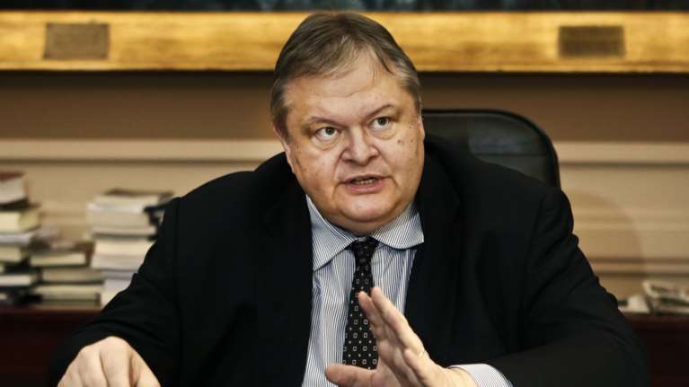 Βενιζέλος: Δεν θα επιτρέψουμε τη θυσία της συντεταγμένης πολιτείας