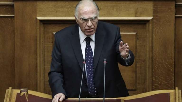 Λεβέντης στη Βουλή: Ο Βαρουφάκης παρέσυρε τον Τσίπρα