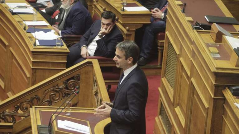 Στόχος του Μητσοτάκη  το «κοινωνικό» προφίλ Τσίπρα