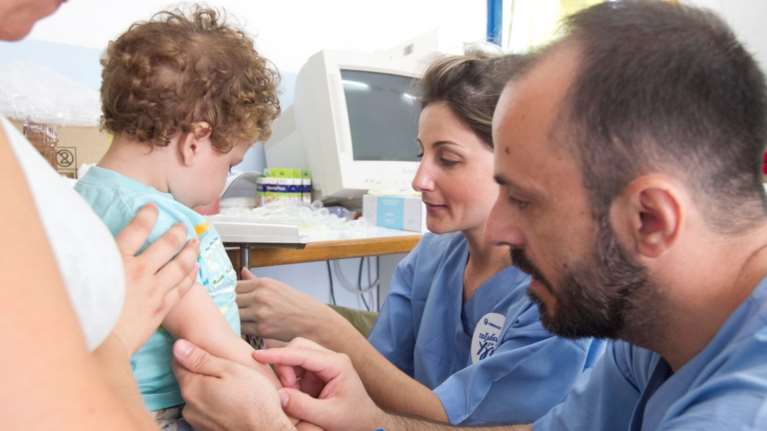 Ο Ομιλος ΥΓΕΙΑ στηρίζει κατοίκους της Λέρου με 6.000 δωρεάν εξετάσεις