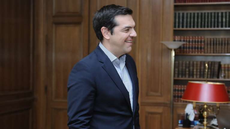 Γιατί ο Τσίπρας έσβησε στα γεννέθλιά του 42 + 1 κεράκια