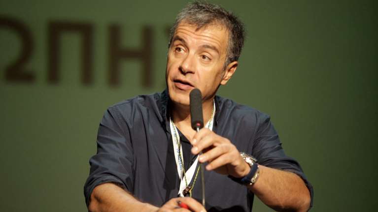 Θεοδωράκης: Η κυβέρνηση λέει το ένα ψέμα πάνω στο άλλο