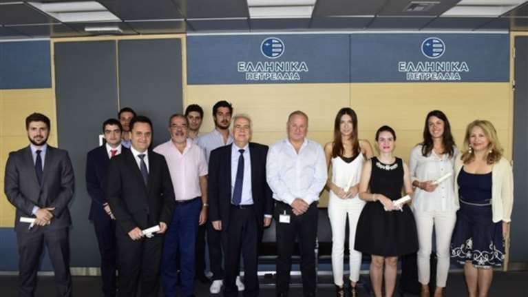 Εντεκα υποτροφίες για μεταπτυχιακές σπουδές στο εξωτερικό από τα ΕΛΠΕ