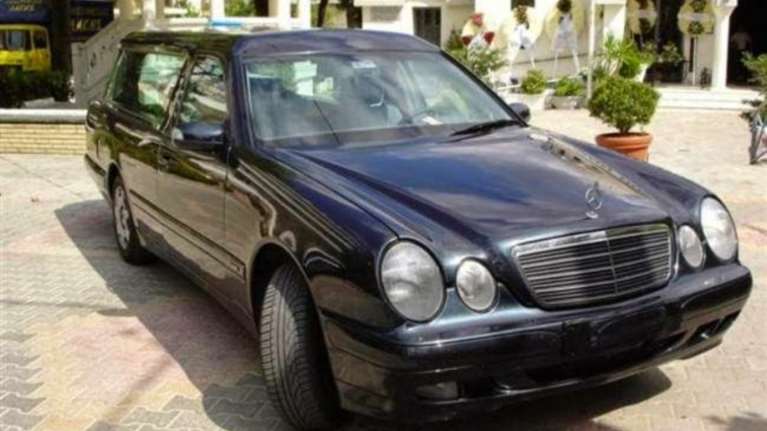 Σκοτώθηκε οδηγός νεκροφόρας που μετέφερε σορό γυναίκας