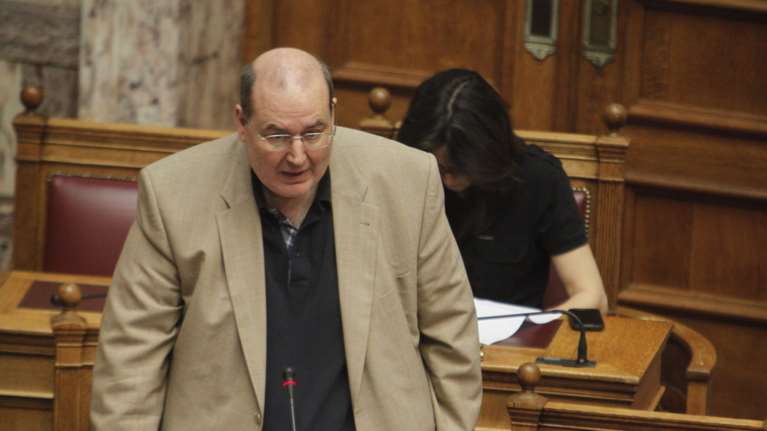 Φίλης: Νόμιμη και ηθική η απόσπαση της Μπέτυς Μπαζιάνα στο ΕΜΠ