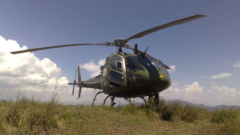 Σώθηκαν από συντριβή ελικοπτέρου και τους πήραν ομήρους οι Ταλιμπάν