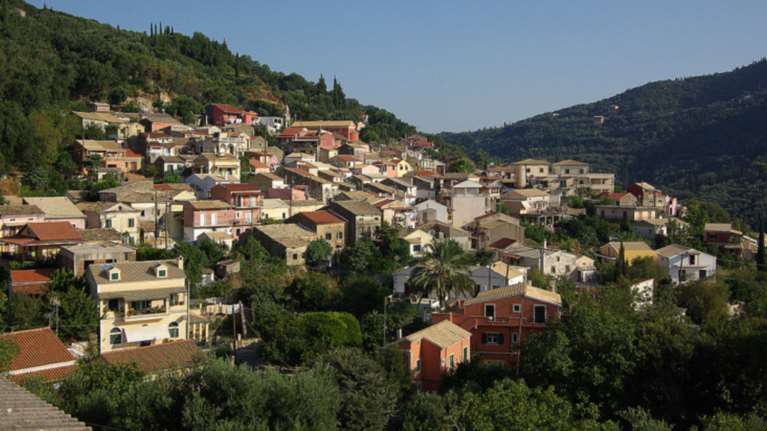 Μάνα και γιος παραλίγο να καούν ζωντανοί στην Κέρκυρα