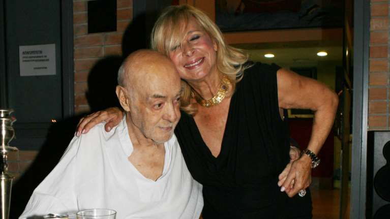 Φόνσου σε Μπάρκουλη: Ενα διαμέρισμα για τα 80 του. Το post της γυναίκας του