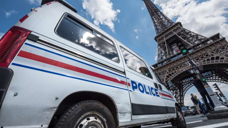 Συναγερμός στο Παρίσι: Εκκενώθηκε ο Πύργος του Αϊφελ