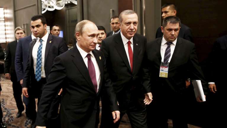 To φλερτ Ερντογάν-Πούτιν και το ρήγμα Τουρκίας-Ευρώπης