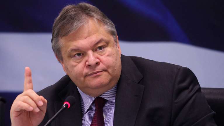 Βενιζέλος: Ο Τσίπρας δουλεύει σενάριο πρόωρων εκλογών