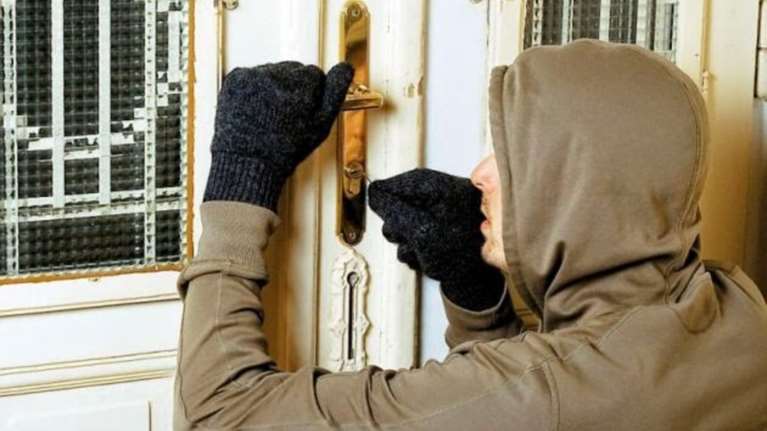 Αγρίνιο:16χρονοι «έγδυναν» τον πατέρα του κολλητού τους