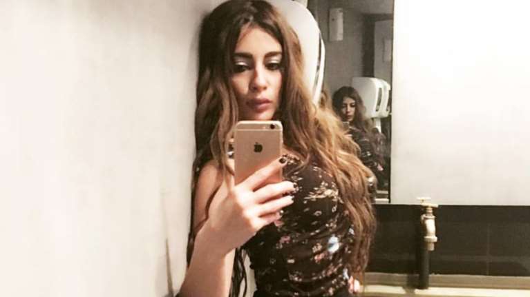 Μίνα Αρναούτη: Η φωτογραφία με μπικίνι που ανέβασε στο facebook