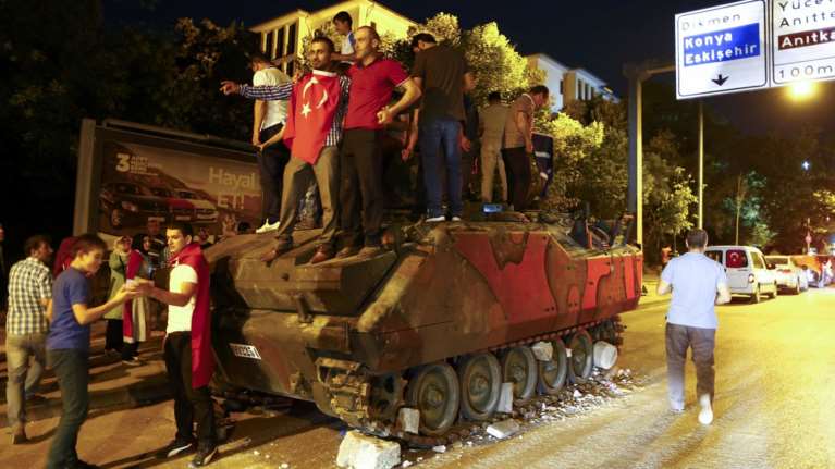 Τούρκοι διπλωμάτες ζητούν άσυλο στο εξωτερικό