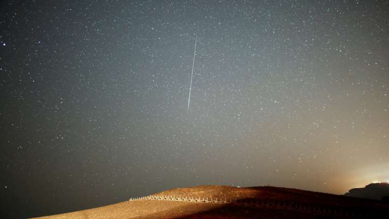 Η «βροχή» των Περσείδων σε 12 φανταστικές εικόνες