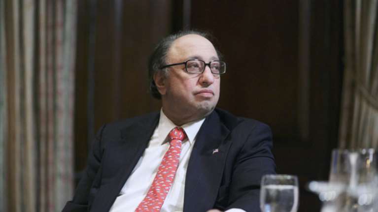 Ελληνοαμερικανός δισεκατομμυριούχος «επικήρυξε» τους κλέφτες παγώτών