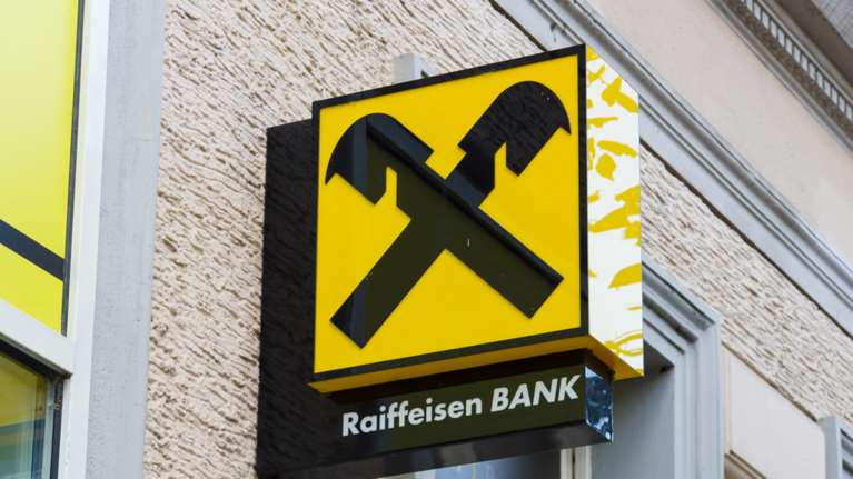 Δείτε την τράπεζα που διώχνει τους πλούσιους πελάτες της