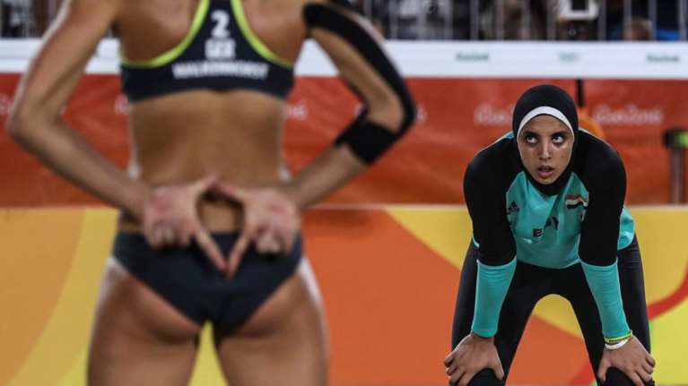 Θύελλα αντιδράσεων για την απαγόρευση του "μπουρκίνι" στις Κάννες